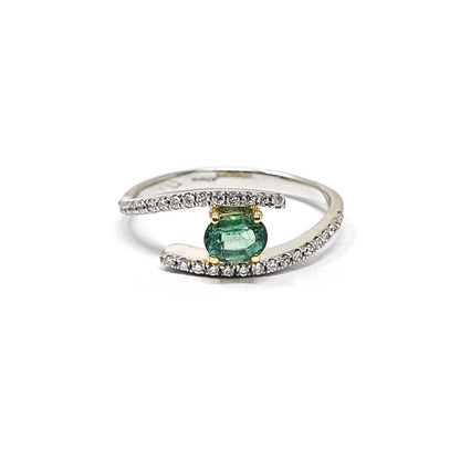 Anello con Smeraldo CT 0.40 e Diamanti CT 0.18