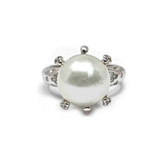 Anello con 1 Quarzo Verde CT 7.55 e 61 Diamanti CT 0.41