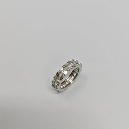 Anello Riviera in Oro Bianco e Diamanti CT 2.15