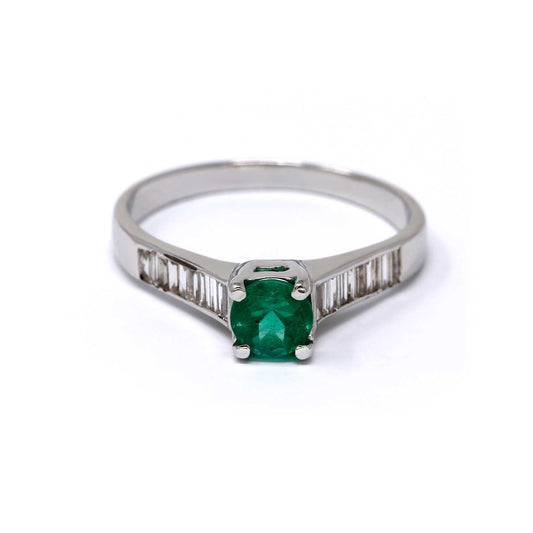 Anello Solitario con Smeraldo Brasiliano e Diamanti a Baguette