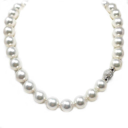 Filo montato con Perle  Australiane a decrescere da 12 a 14 mm