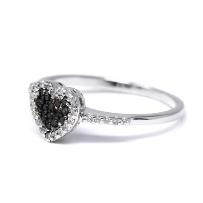 Anello a Cuore con Diamanti Bianchi CT 0.14 e Neri CT 0.09