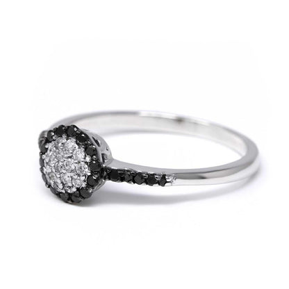 Anello con Diamanti Bianchi CT 0.10 e Neri CT 0.16