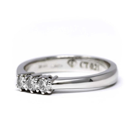 Anello Trilogy con Diamanti CT 0.21