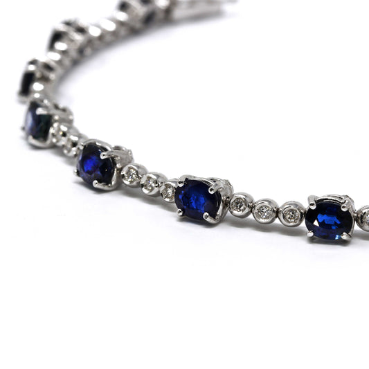 Bracciale con Zaffiri Ovali CT 6.24 e Diamanti CT 0.43