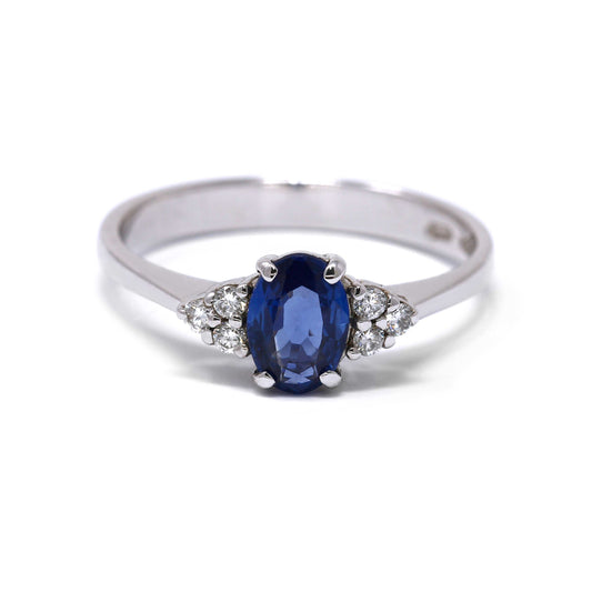 Anello con Zaffiro CT 0.70 e Diamanti CT 0.10
