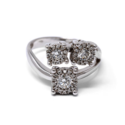 Anello Trilogy con Diamanti Bianchi CT 0.62