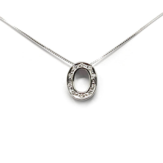 Pendente Lettera O con Diamanti CT 0.04
