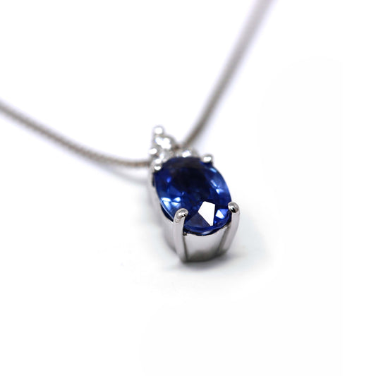 Pendente con Zaffiro 0.45 e Diamanti CT 0.03