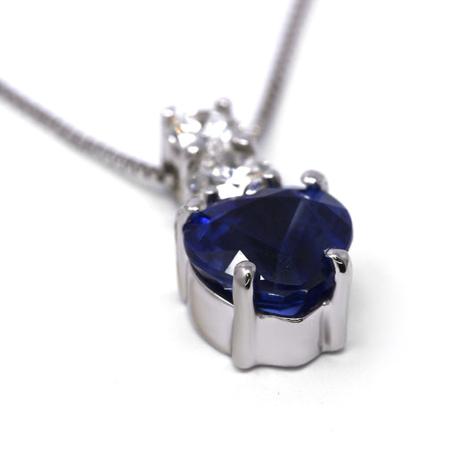 Pendente con Zaffiro taglio Cuore CT 1.20 e Diamanti CT 0.20