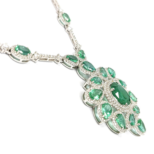 Girocollo con Smeraldi CT 13.80 e Diamanti CT 6.87 VVS2 F