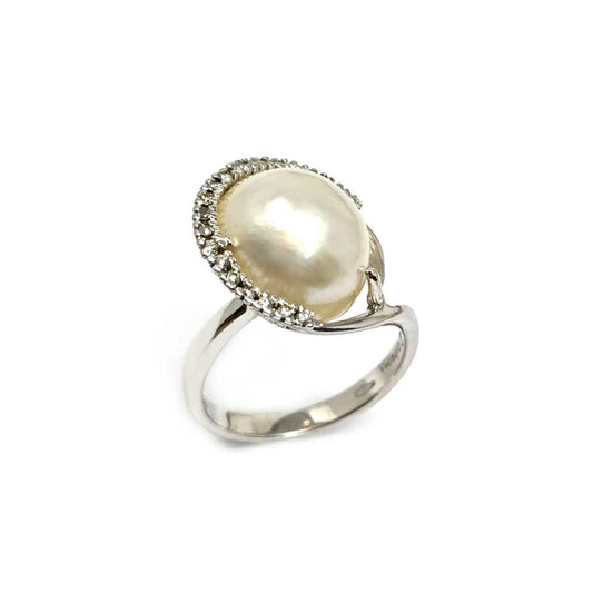 Anello con Diamanti e Perla Mabe'