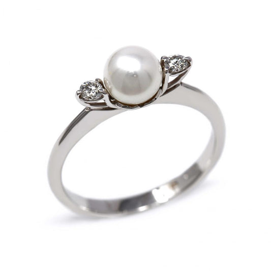 Anello con Perla Akoya 5.5/6 e Diamanti CT 0.12