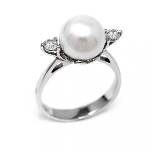 Anello con Perla Akoya mm 10.5 e 2 Diamanti CT 0.26