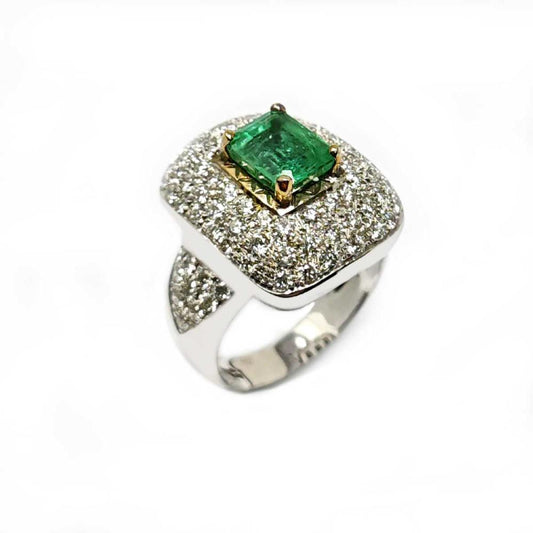 Anello con Smeraldo CT 1.93 Zambia e Diamanti CT 1.59