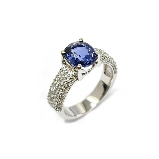 Anello con Zaffiro CT 2.53 e Diamanti CT 0.87
