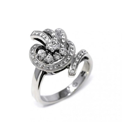 Anello Solitario Stilizzato CT 0.30 e 48 Diamanti Laterali CT 0.72