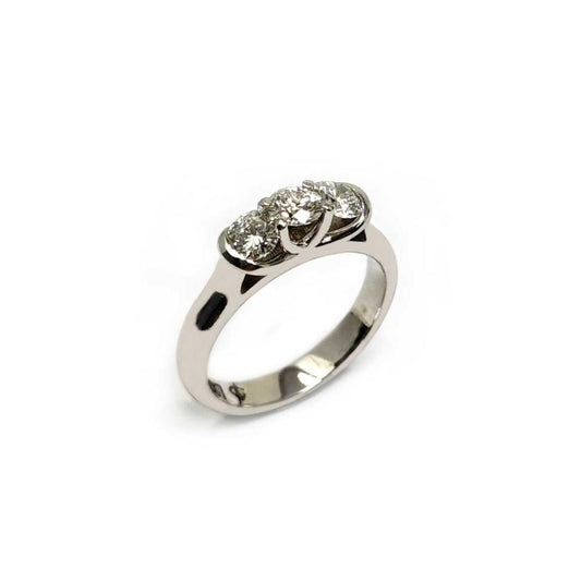 Anello Trilogy con Diamanti CT 0.87