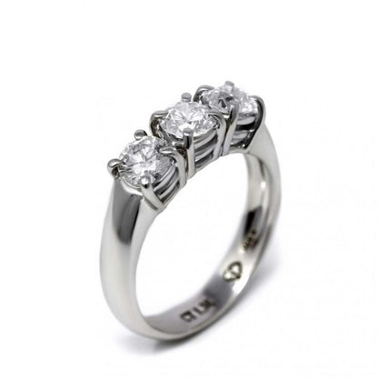 Anello Trilogy con Diamanti CT 1.38 VVS F