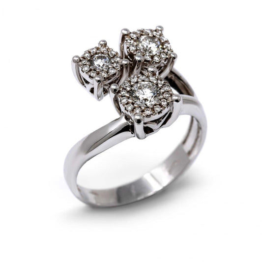 Anello Trilogy con Diamanti Bianchi CT 0.62