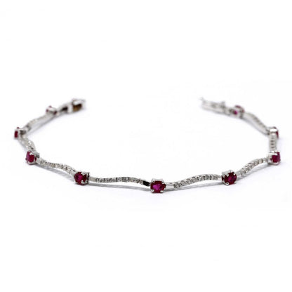Bracciale con Rubini Ovali CT 2,39 e Onde di Diamanti CT 0,58