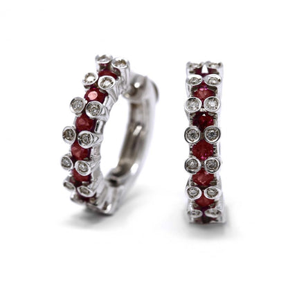 Orecchini a cerchio con Rubini CT 0.80 e Diamanti Bianchi CT 0.26