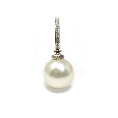 Orecchini con Perla Australiana da mm 14/14.5 e Diamanti CT 0.22
