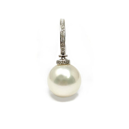 Orecchini con Perla Australiana da mm 14/14.5 e Diamanti CT 0.22