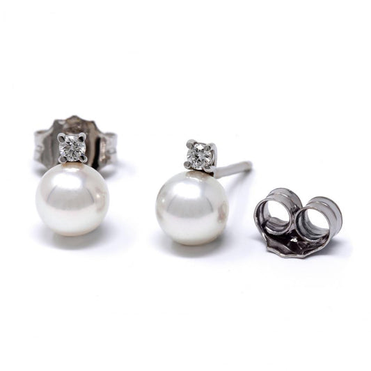 Orecchini con Perle Akoya 5.5/6 e Diamanti CT 0.06